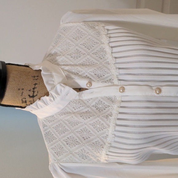 NWOT Vintage Style Victorian Pleated Button Down Shirt Long Sleeve - Picture 10 of 11
